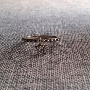 size 8 silver star ring